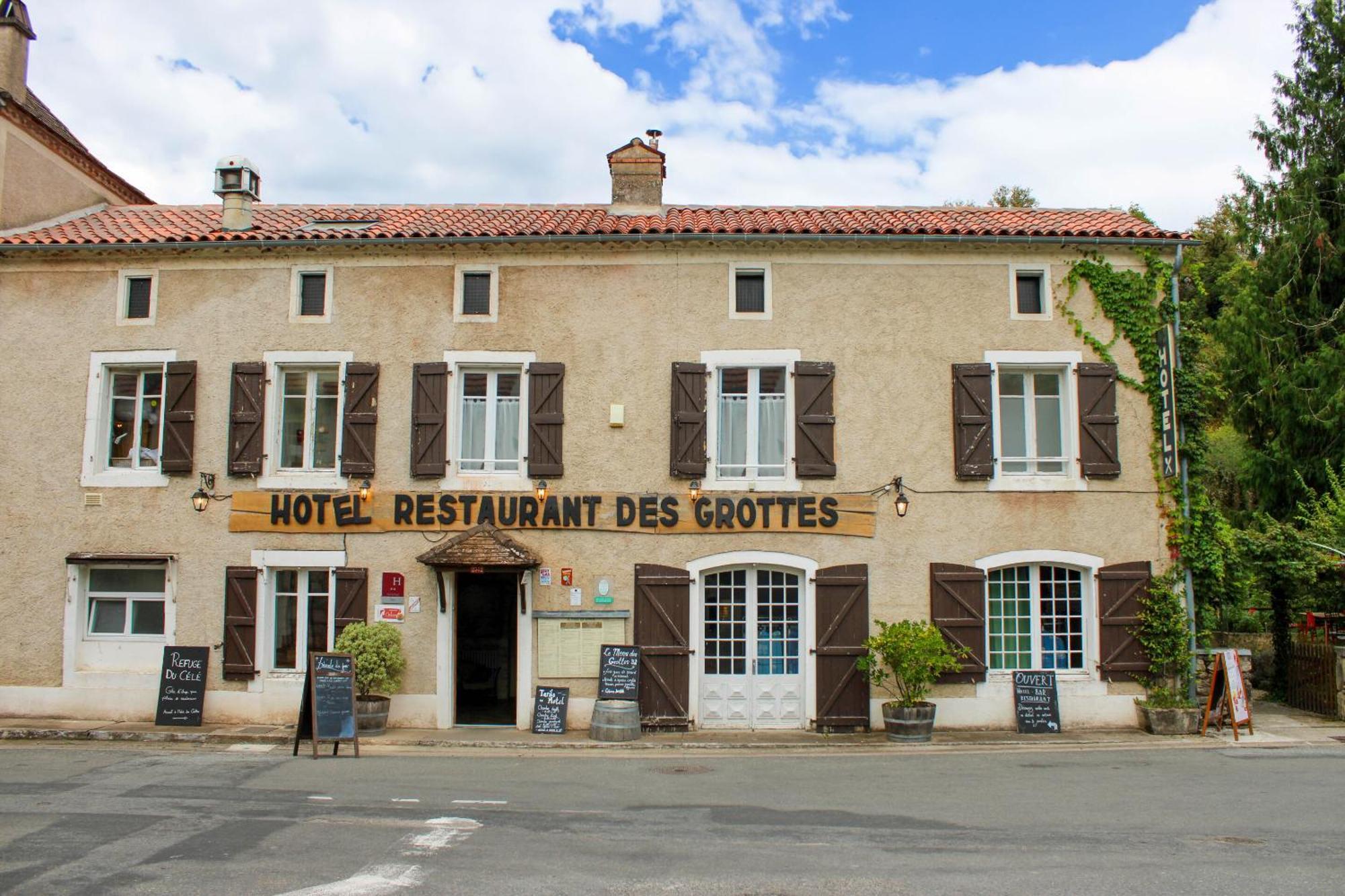 Hôtel Restaurant des Grottes du Pech Merle Cabrerets Exterior foto